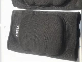 Rodilleras Kipsta Negras, precio negociable.