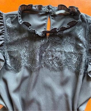Blusa Zara negra con encaje M