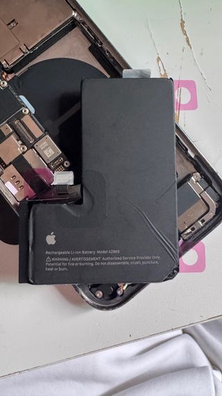 Batteria iPhone 14 Pro 83%