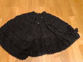 Toquilla negra tejida