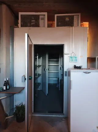 Cámara frigorífica y de congelación