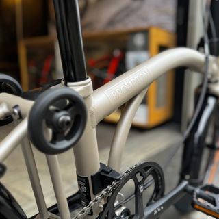 Brompton G-Line M8R Traildust White 2026