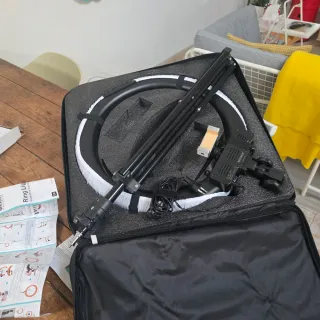 Aro de Luz LED 18 (48 cm) con trípode