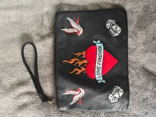 Lote de bolsos y tecnologia