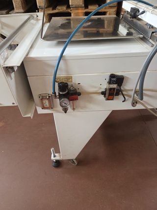 Soldadora en L semiautomática Raelma Impecable