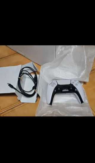 Playstation 5 825GB con 2 mandos