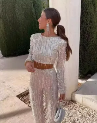 Traje de fiesta beige