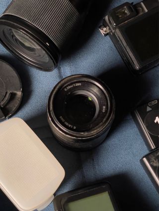 Starter Pack Sony A6400 – Cámara + ópticas + flash