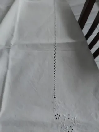 Tovaglia in lino cm 135x90 ricamata per altare