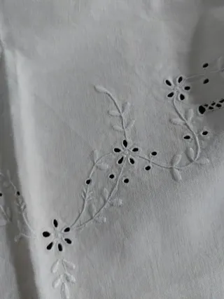 Tovaglia in lino cm 135x90 ricamata per altare