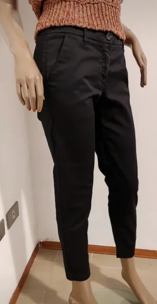 Pantaloni neri eleganti