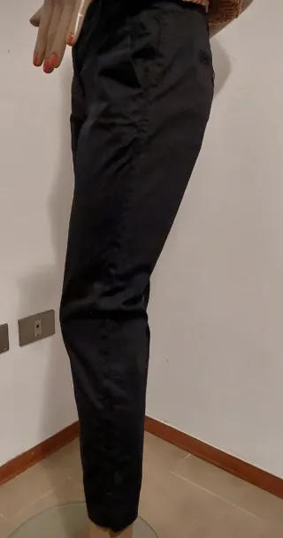 Pantaloni neri eleganti