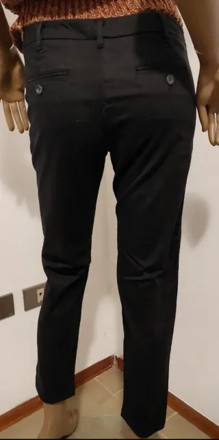 Pantaloni neri eleganti