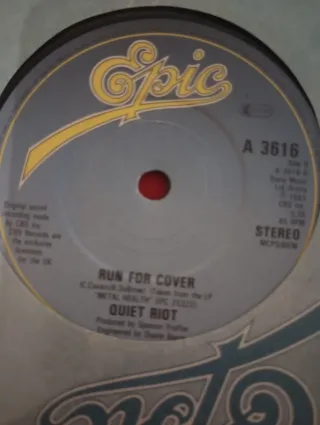 Quiet Riot - Cum On Feel The Noize Single