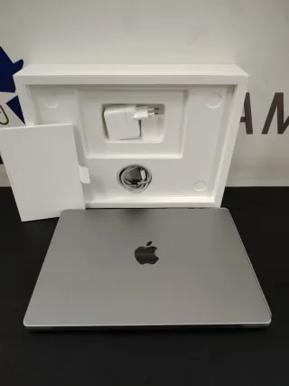 Macbook Pro 14 2023 A2918 8GB 512GB A2918 8C 10C