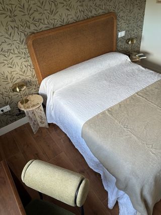 Plaid /cubrecama de lino natural de alta calidad.