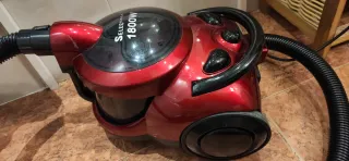 Aspirador SelecLine 1800W Ciclónico Sin Bolsa