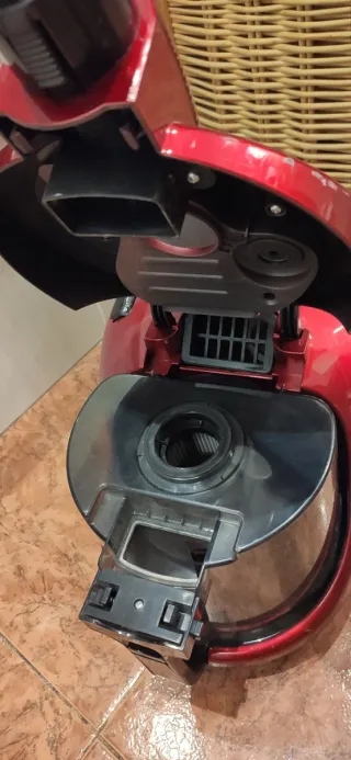 Aspirador SelecLine 1800W Ciclónico Sin Bolsa