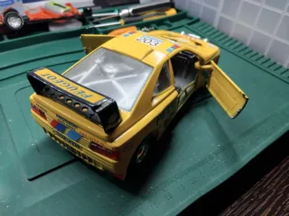 Coche Metal Peugeot 405 Escala 1/24