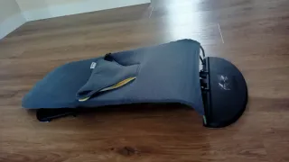 Hamaca bebé Babybjörn con juguete y funda