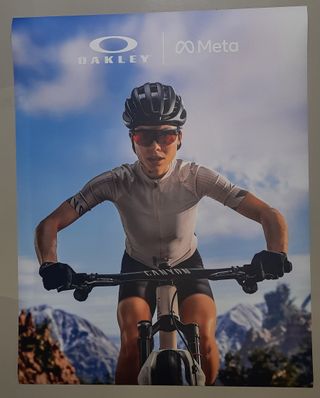 Magnetico Oakley x Meta Originale