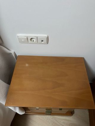 Mesitas de noche tambien a juego comoda y espejo