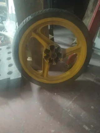 Rueda Llanta Delantera Rieju RS2 Matrix