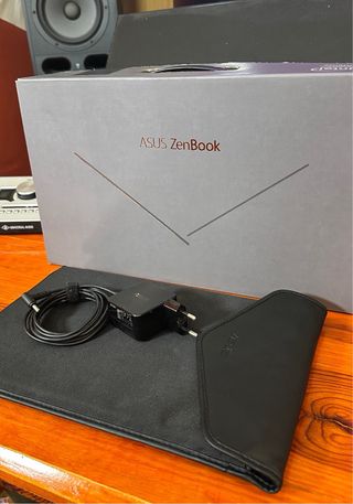 ASUS ZenBook 14 Leggero, bello e pronto all'uso