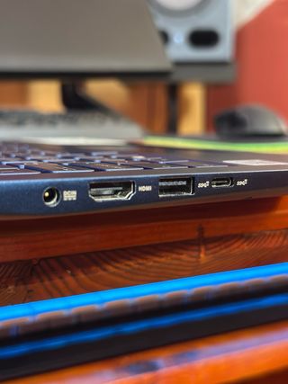 ASUS ZenBook 14 Leggero, bello e pronto all'uso