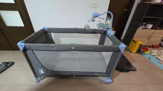 Parque infantil plegable. Cambiador, juegos, etc