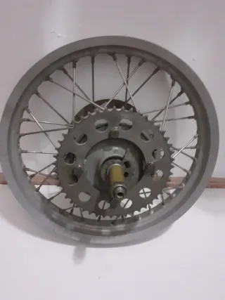 Llanta Moto Trail/Enduro con Corona