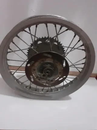 Llanta Moto Trail/Enduro con Corona