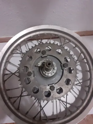 Llanta Moto Trail/Enduro con Corona