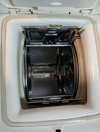 LAVADORA OTSEIN HOOVER de 6 kg y 1000 rpm Clase A+