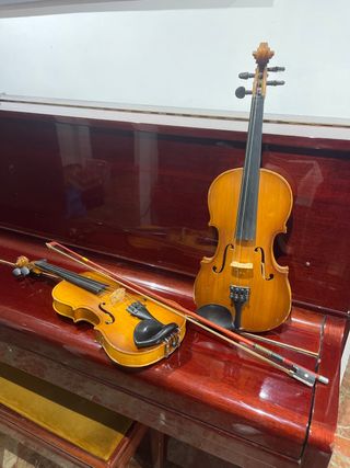 2 Violini con archi e due custodie