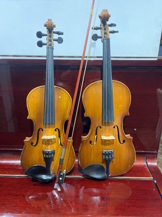 2 Violini con archi e due custodie