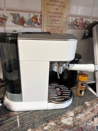 Cafetera DeLonghi Dedica (cold brew)