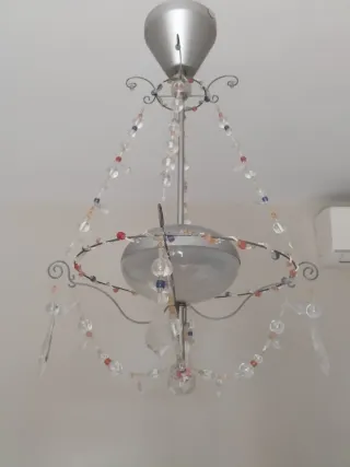 Lámpara colgante de cristal y metal