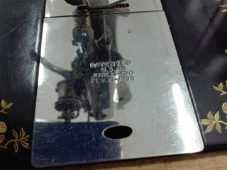 Máquina de coser Singer antigua decorada