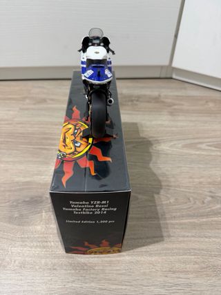 Yamaha YZR-M1 2014 Test Bike Valentino Rossi