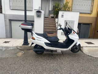 Yamaha Majesty 250 - Maxi Scooter