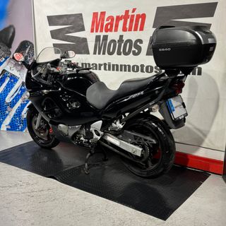 SUZUKI GSX 750 F