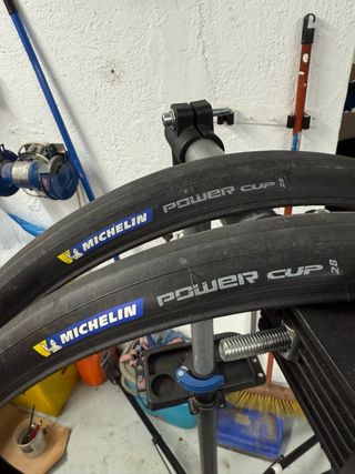 Neumáticos Michelin Power Cup 700x28