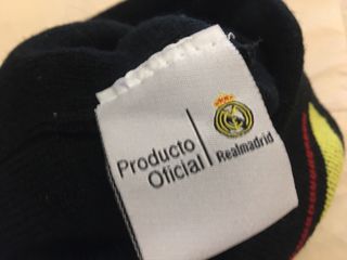 Gorro Real Madrid Negro y Amarillo