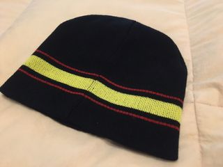 Gorro Real Madrid Negro y Amarillo