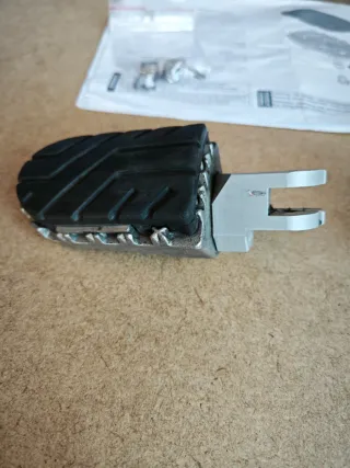 Estriberas SW-Motech para Ducati