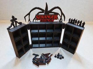 Expositor Stranger Things Kinder Joy