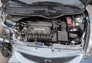 Honda 82198 bandeja trasera jazz 1.4 g 2002-2008