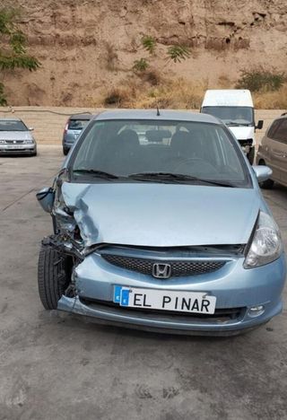 Honda 82198 bandeja trasera jazz 1.4 g 2002-2008