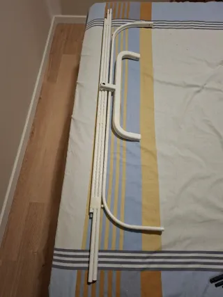 Burro para colgar ropa metálico de IKEA